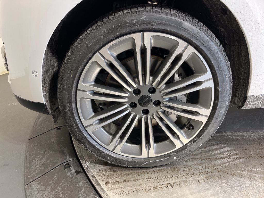 2026 Land Rover Range Rover SE - Photo 10