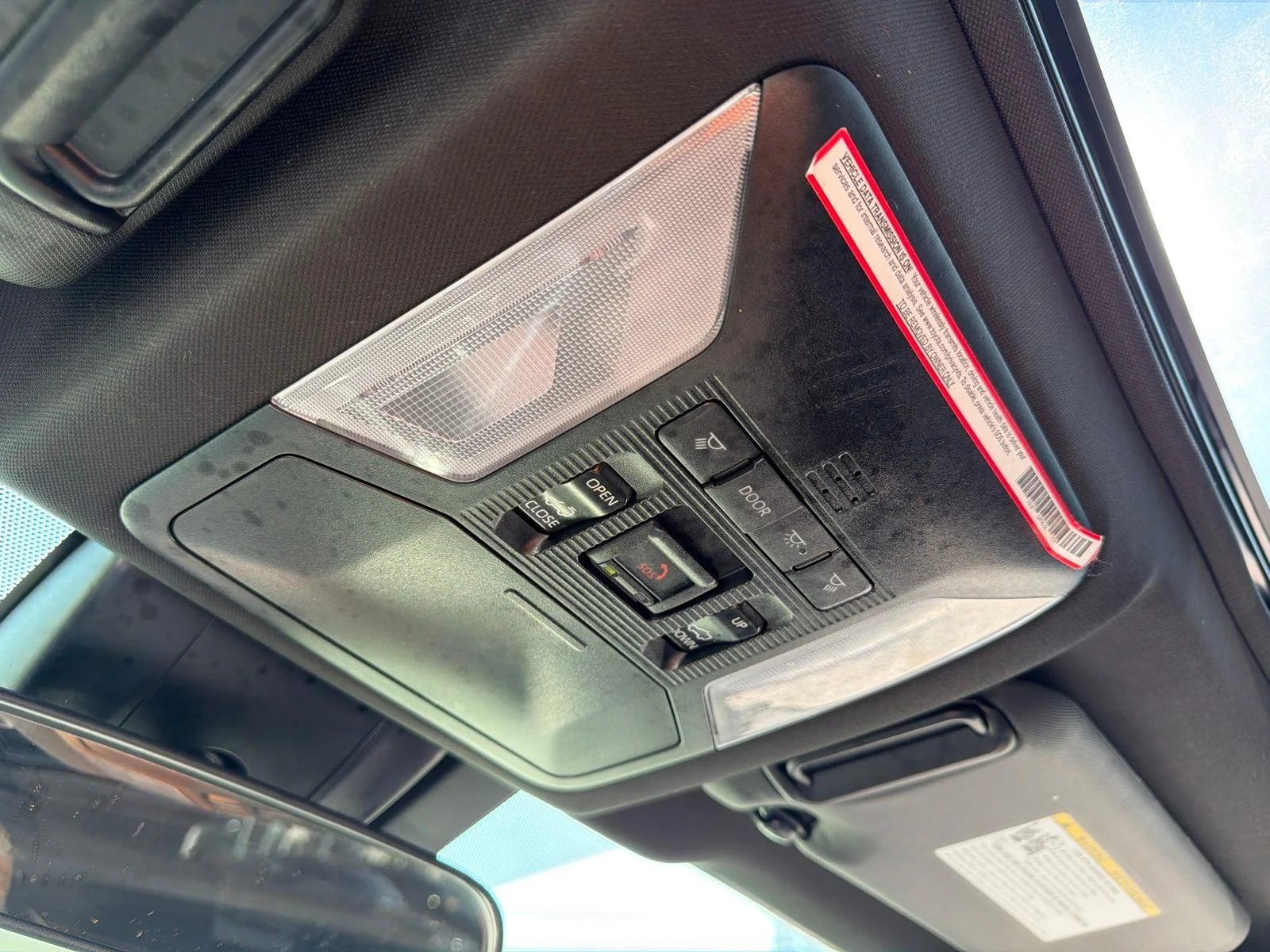 2023 Toyota RAV4 SE - Photo 32