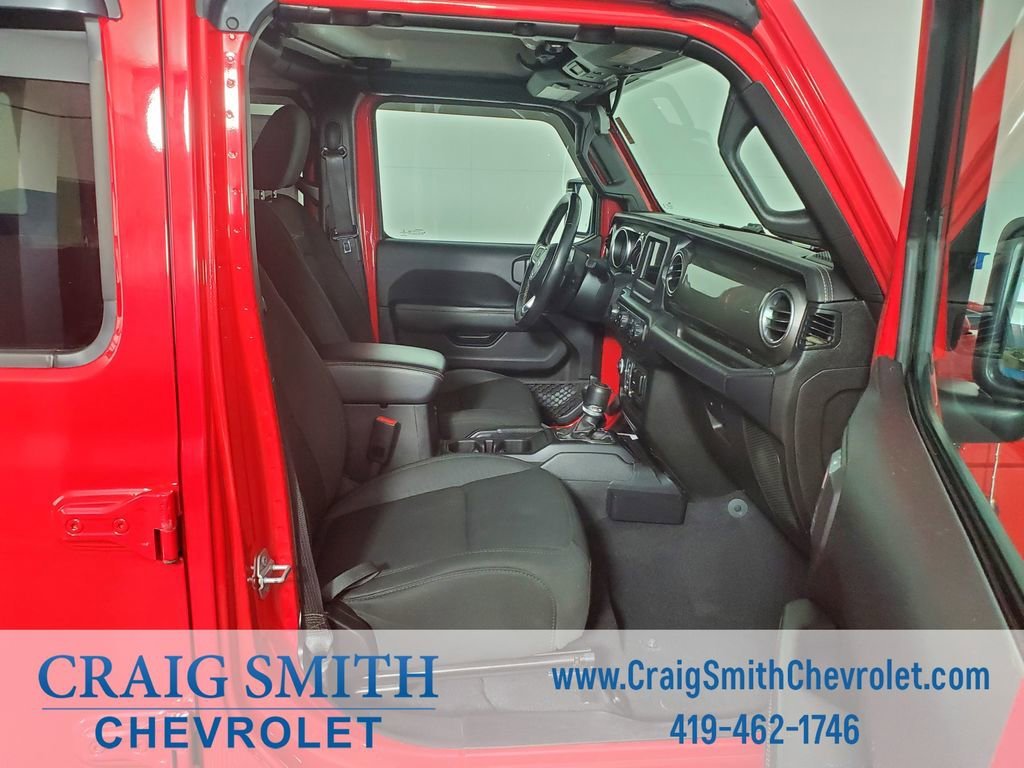 Used 2019 Red Jeep Sahara image 14