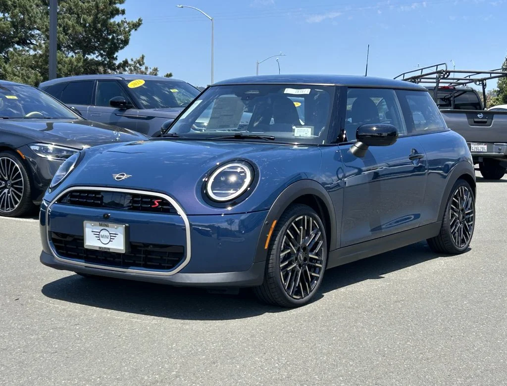 2026 MINI Hardtop Cooper S's photo