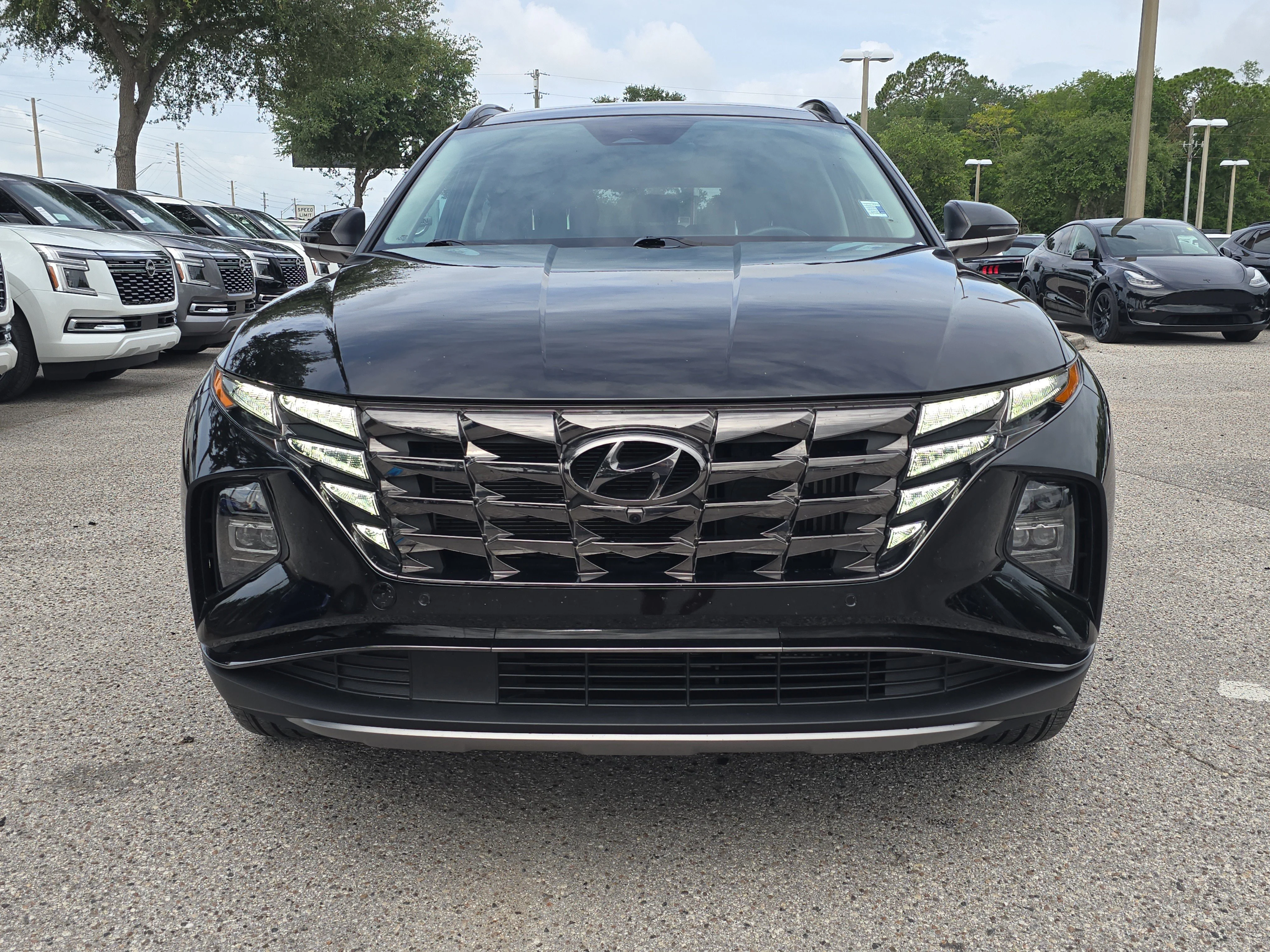 Used 2024 Black Pearl Hyundai Limited image 3