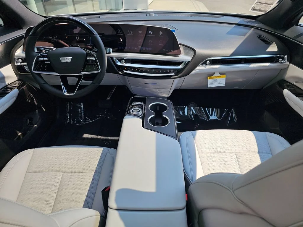 New 2026 Vibrant White Tricoat Cadillac Sport image 17