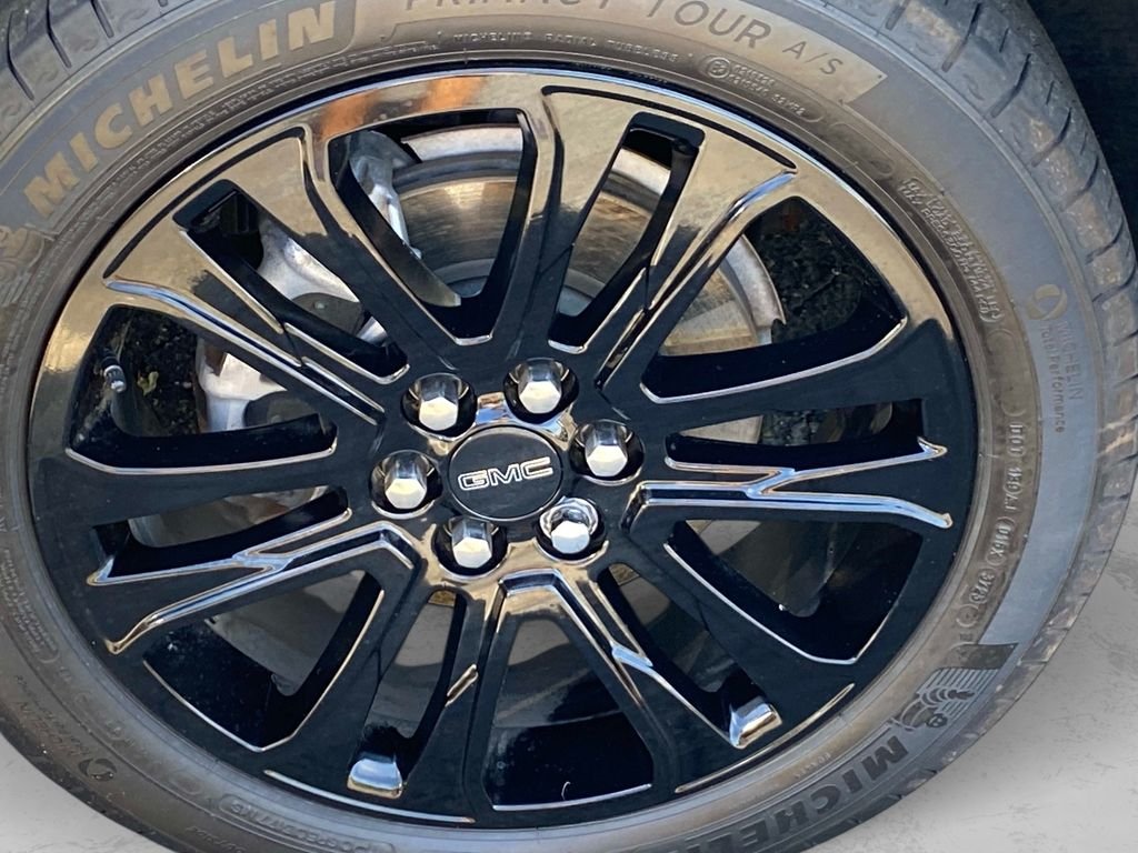 Used 2023 Silver GMC SLE image 29