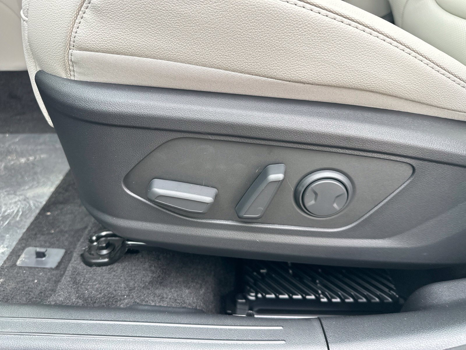 New 2026 Gray Hyundai Limited image 11