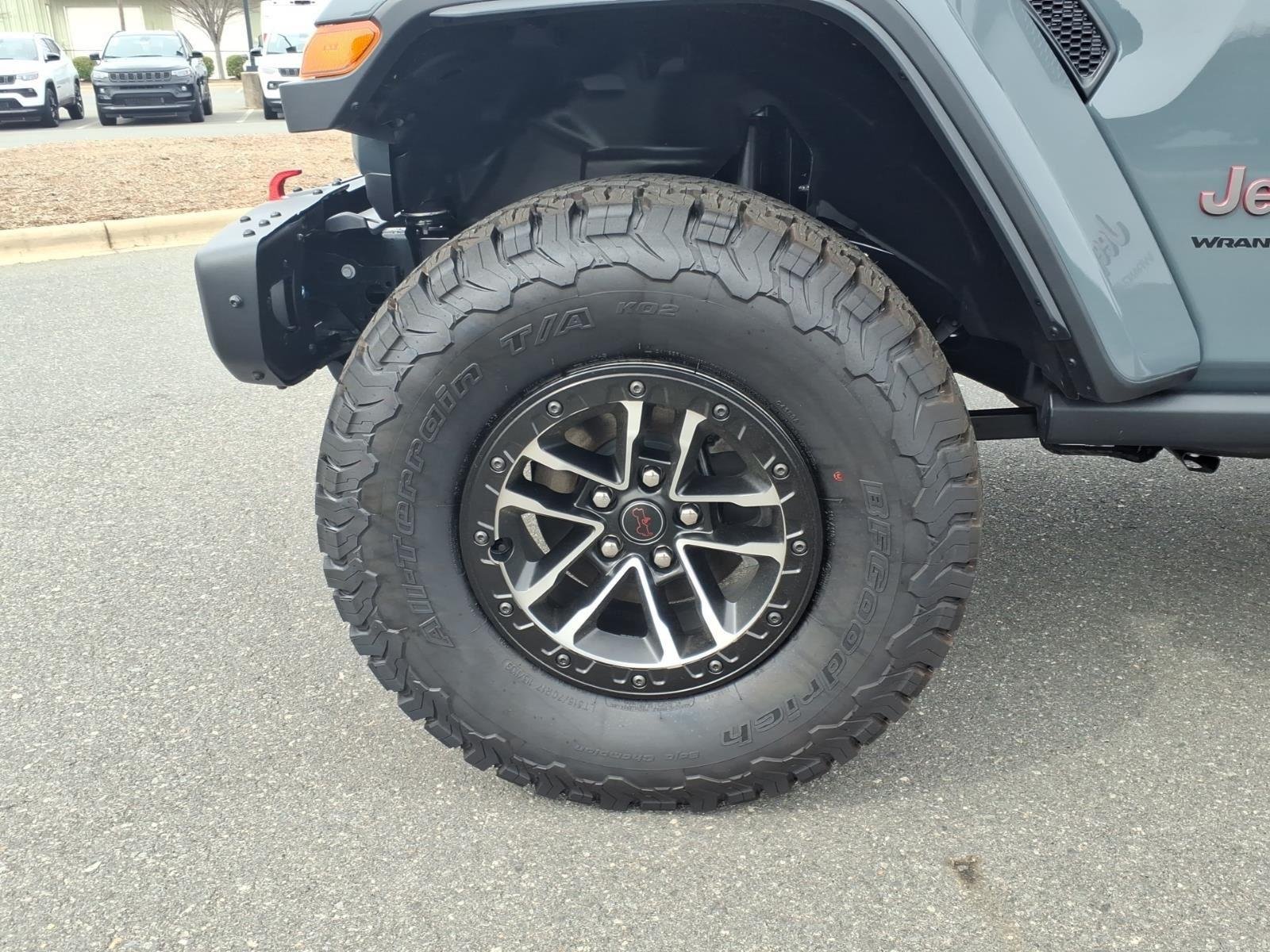 New 2026 Anvil Clear-Coat Exterior Paint Jeep Rubicon X image 11