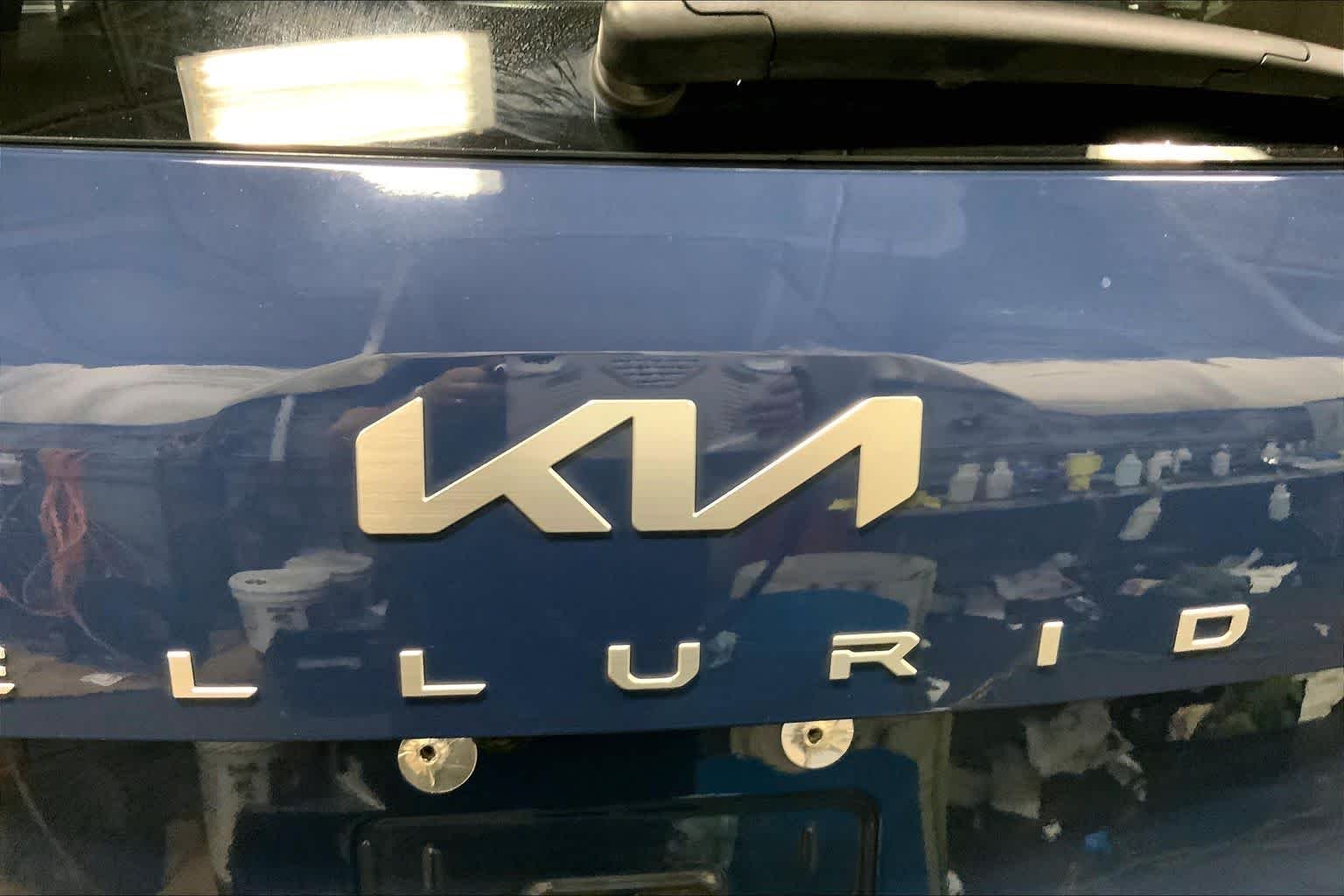 Used 2023 Midnight Lake Blue Kia SX Prestige image 31