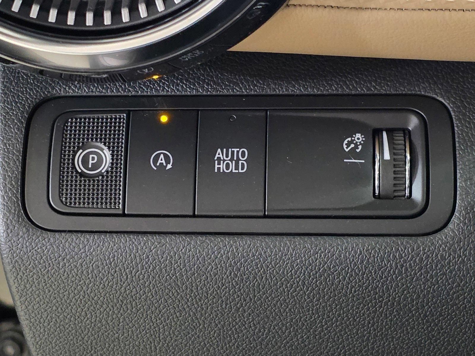 New 2027 Mosaic Black Metallic Chevrolet ACTIV image 33