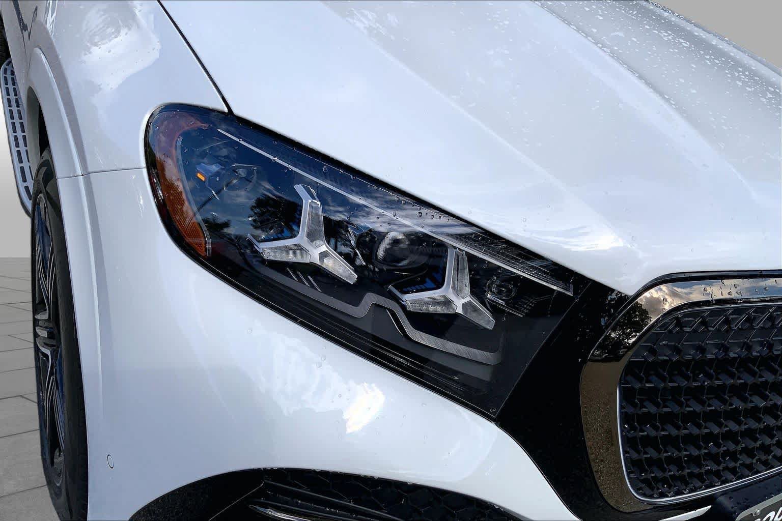 New 2027 MANUFAKTUR Moonlight White Metallic Mercedes-Benz GLE 450 image 17