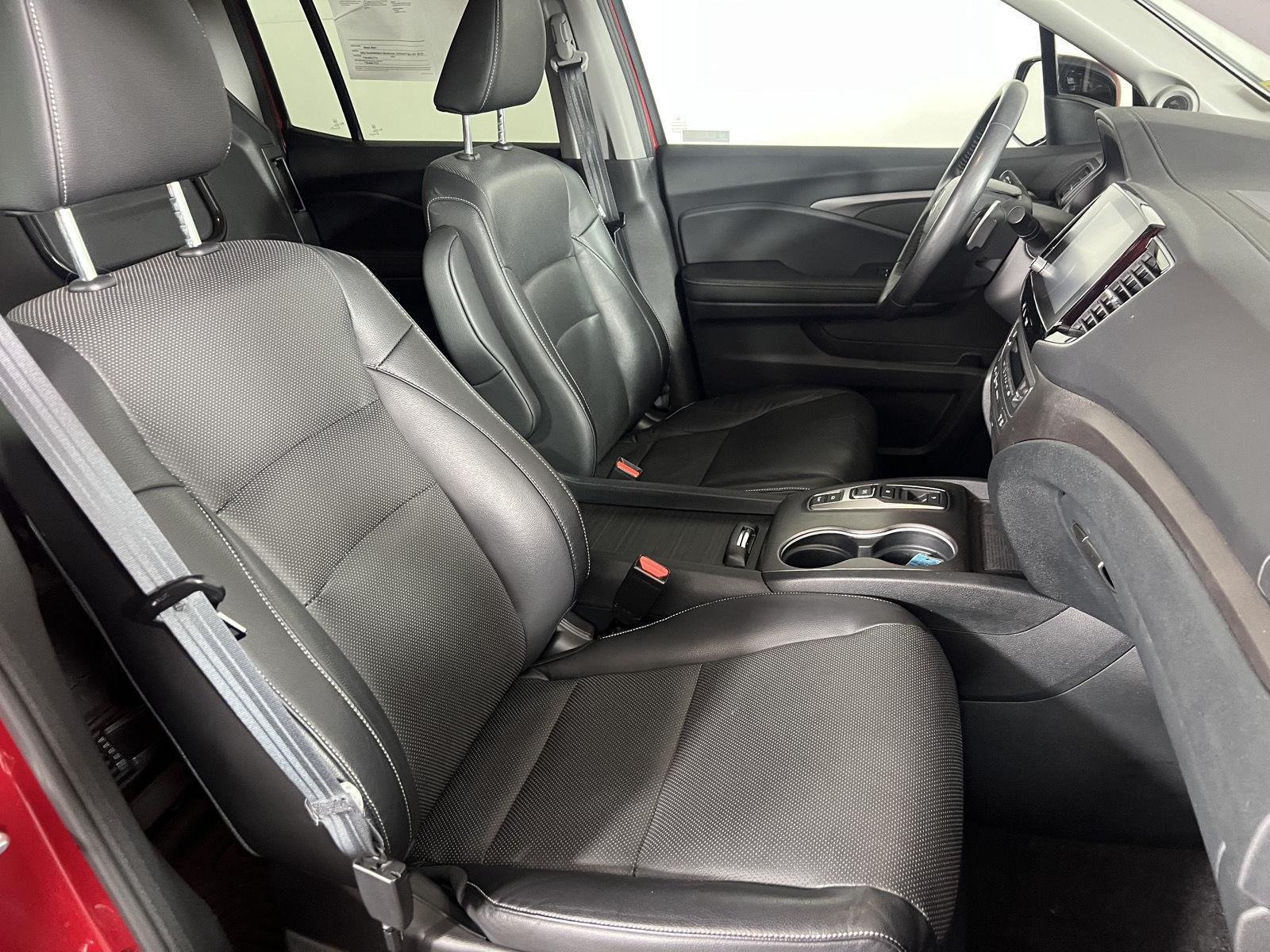 Used 2023 Radiant Red Metallic II Honda RTL-E image 25