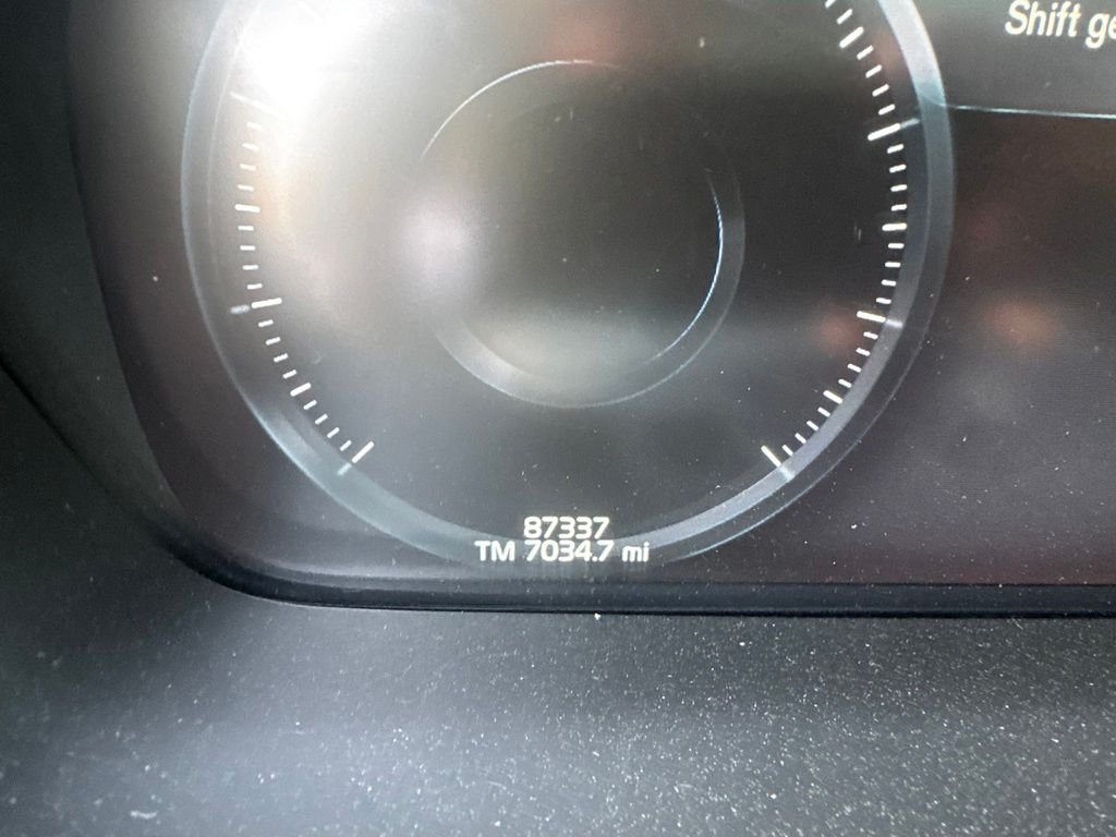 Used 2020 Black Volvo T6 AWD image 8