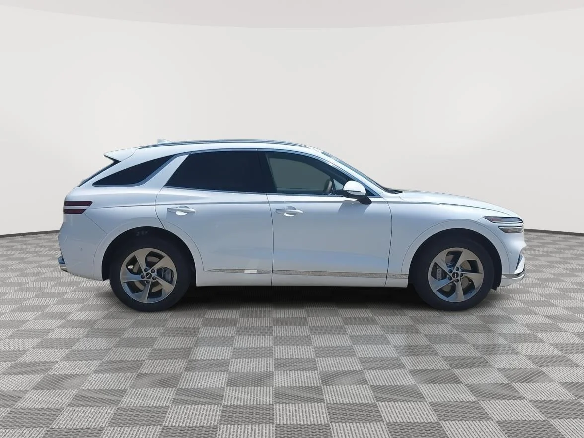 New 2026 Uyuni White Genesis 2.5T Advanced image 4