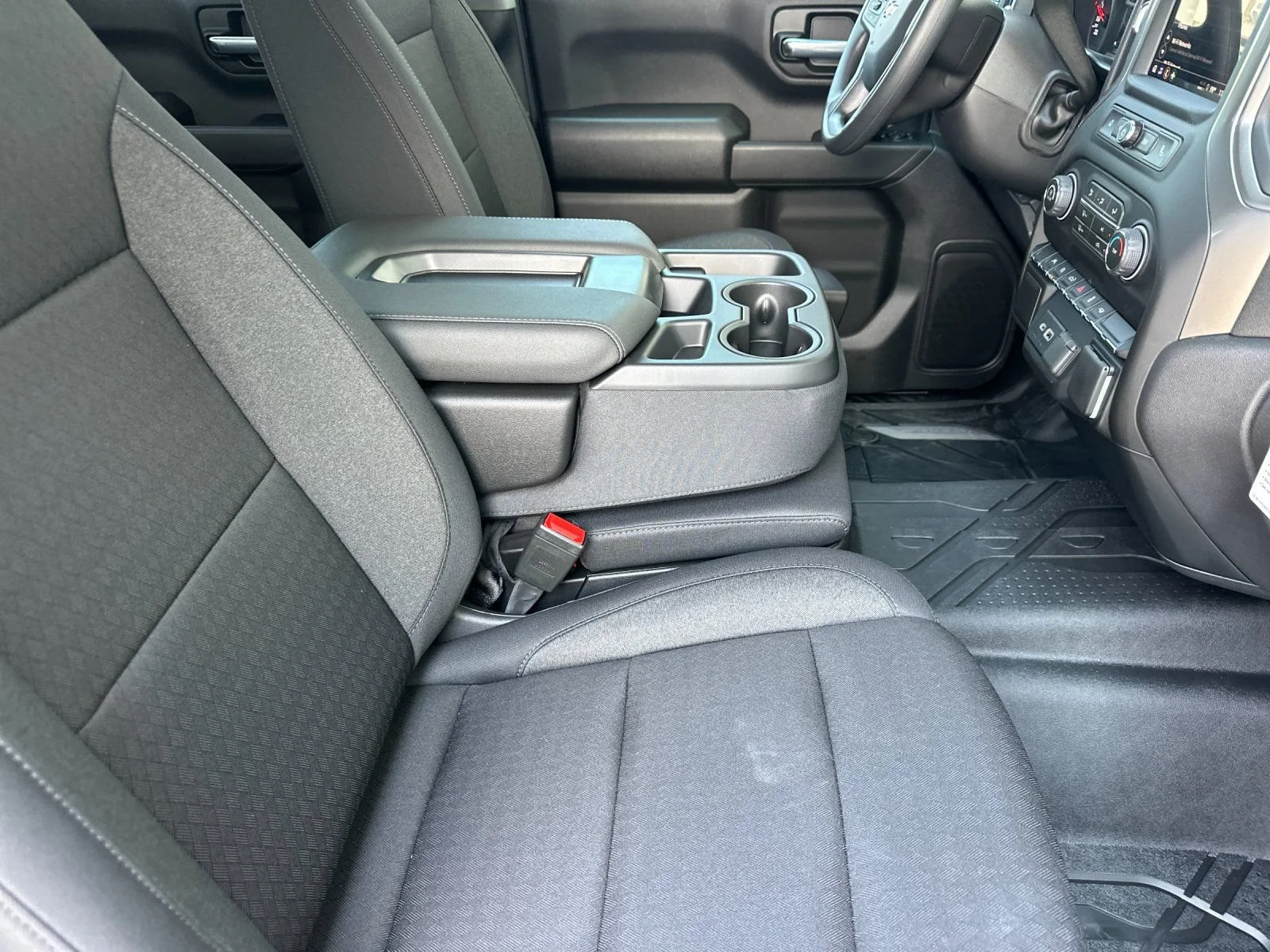 2026 Chevrolet Silverado 1500 Custom - Photo 15