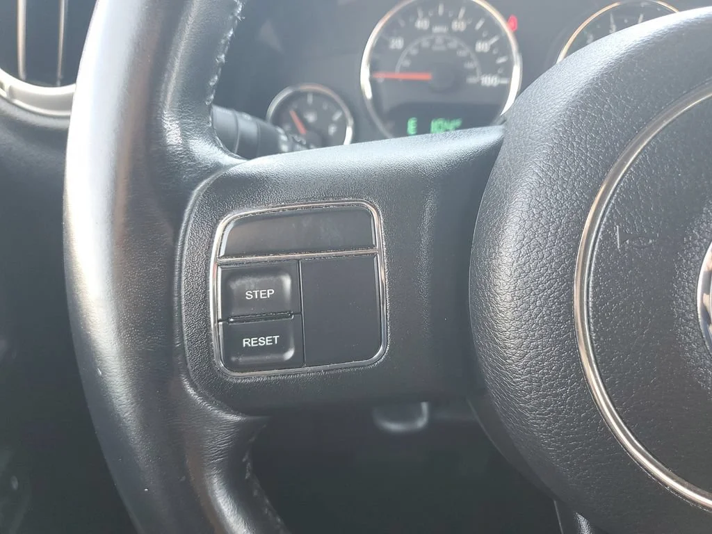 Used 2014 Black Jeep Sahara image 21