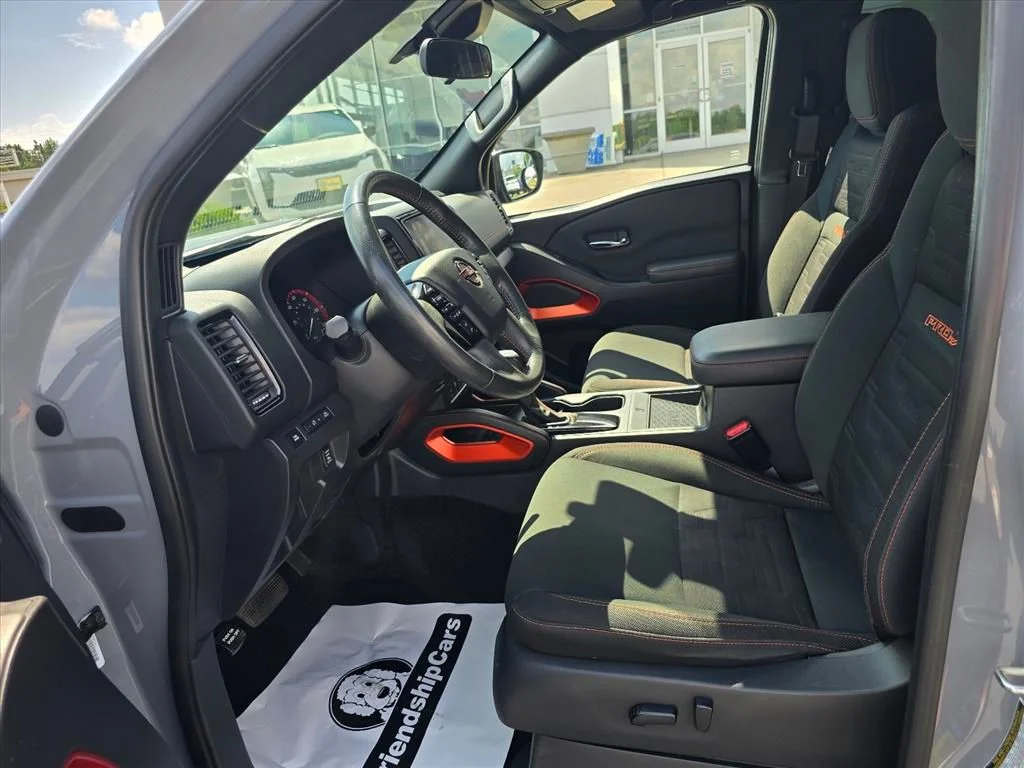 Used 2022 Gray Nissan PRO-X image 9