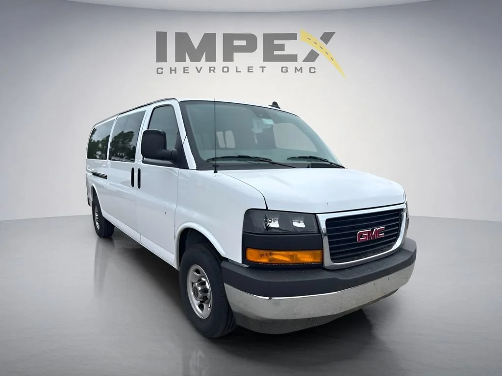 Used 2025 Summit White GMC LT image 5