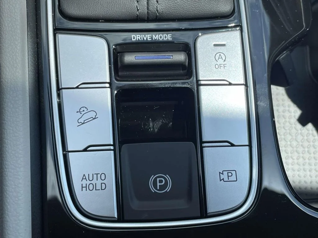 New 2026 Silver Hyundai SEL Plus image 31