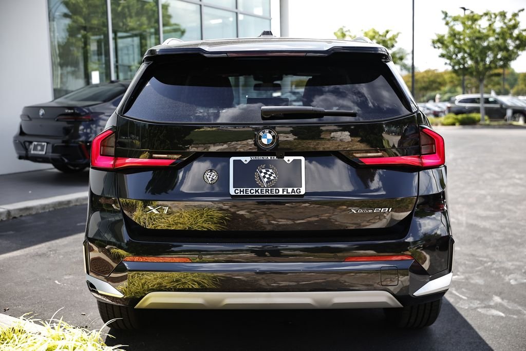 Used 2025 Black Sapphire Metallic BMW xDrive28i image 6