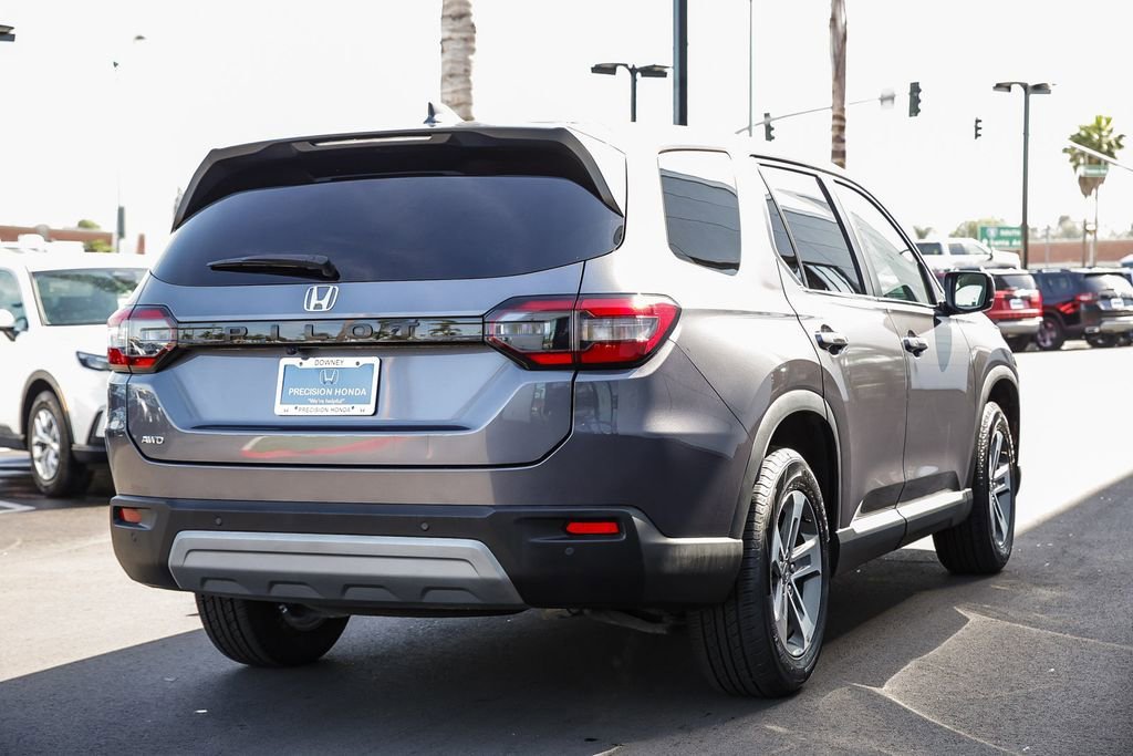 Certified Used 2025 Modern Steel Metallic Honda AWD EX-L image 39