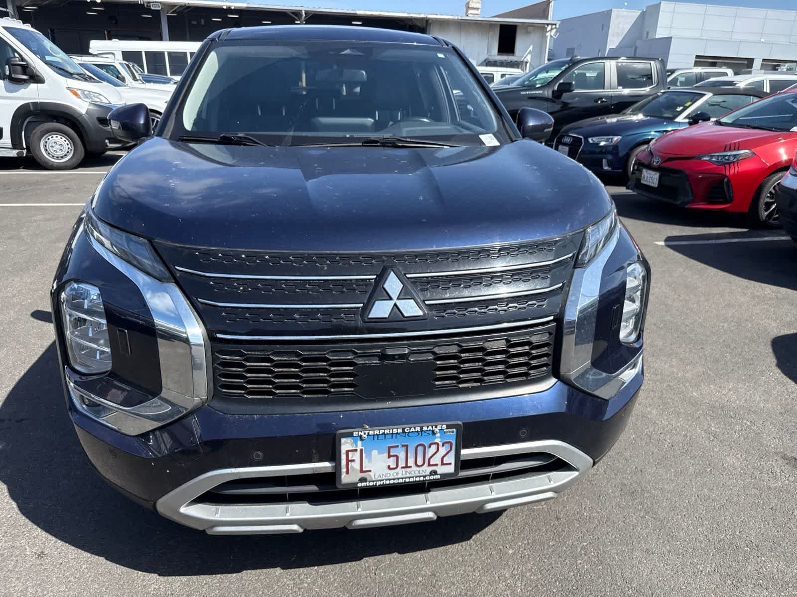 Used 2023 Cosmic Blue Metallic Mitsubishi SE image 5