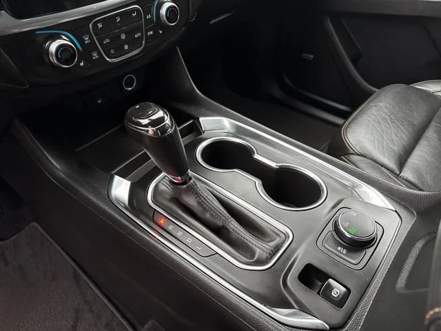 Used 2019 Graphite Metallic Chevrolet LT Leather image 27