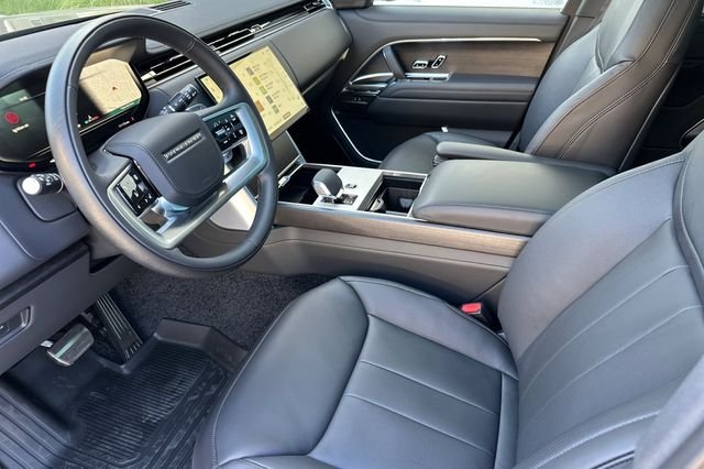 New 2026 Gray Land Rover SE image 9