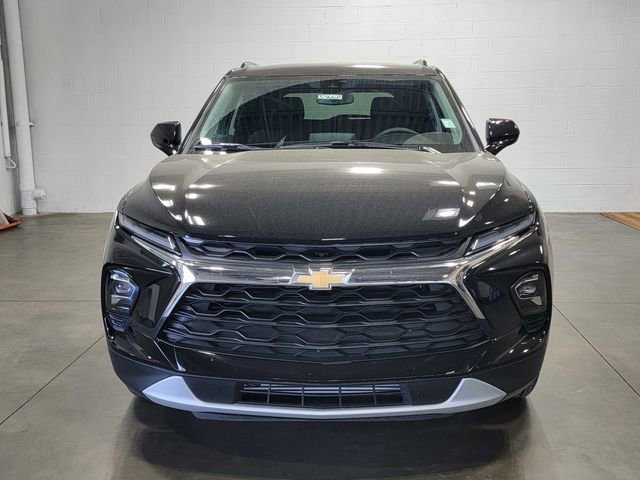 New 2026 Black Chevrolet 2LT image 3