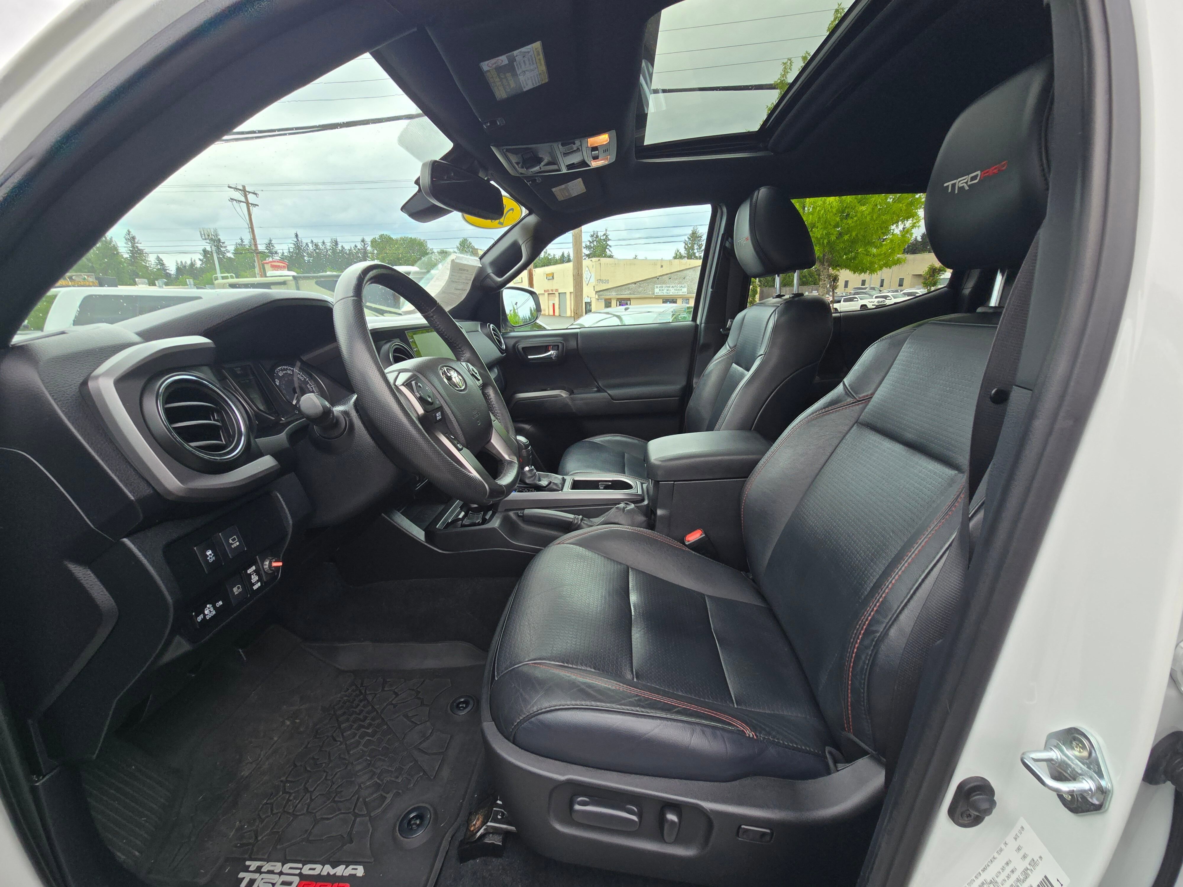 Used 2021  Toyota SR image 21
