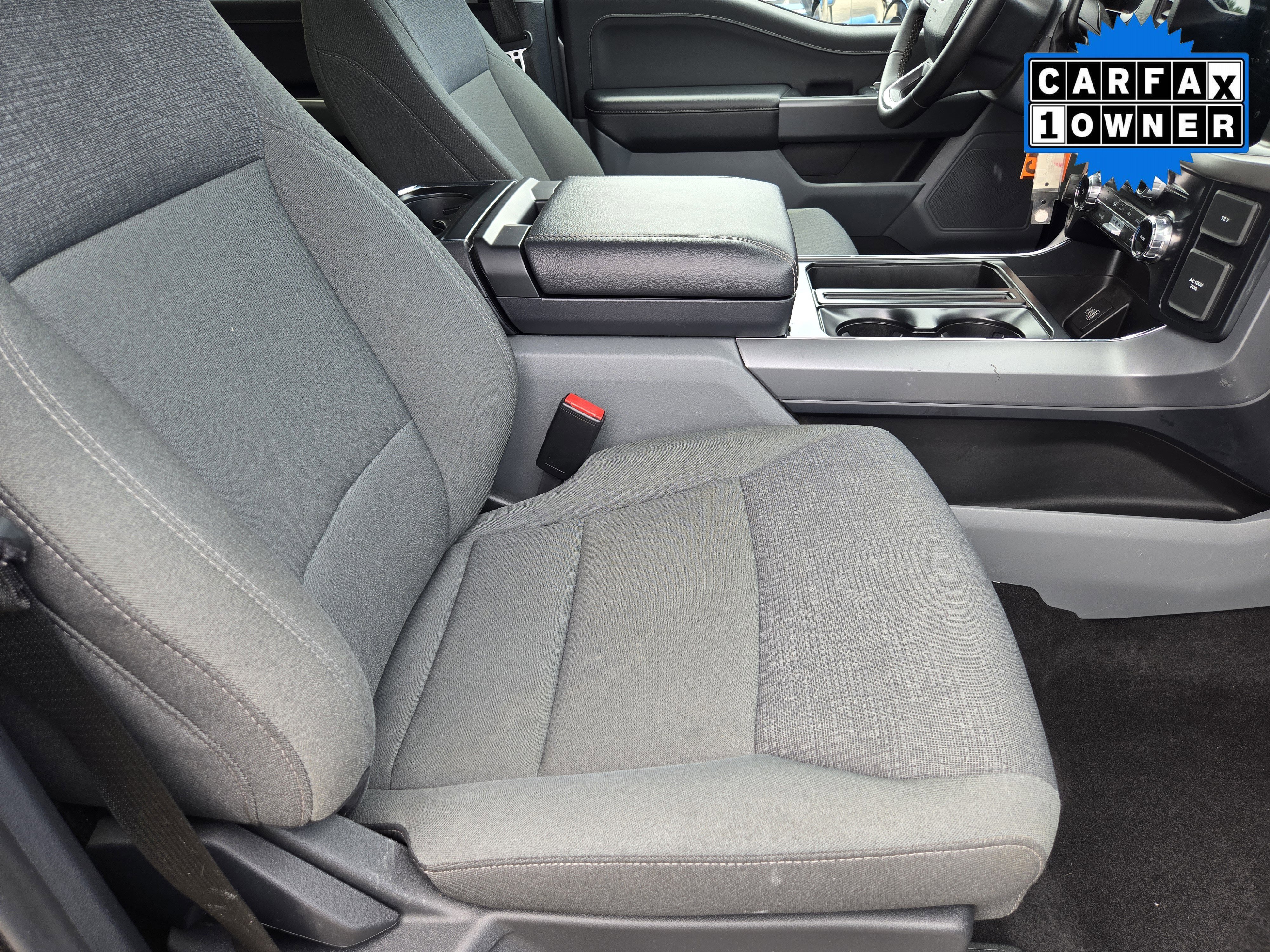 Used 2025 Gray Metallic Ford XLT image 12