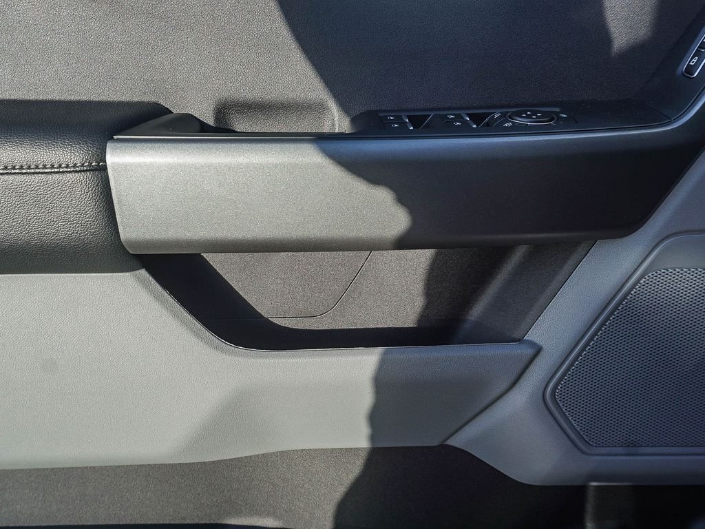 New 2026 Oxford White Ford XLT image 18