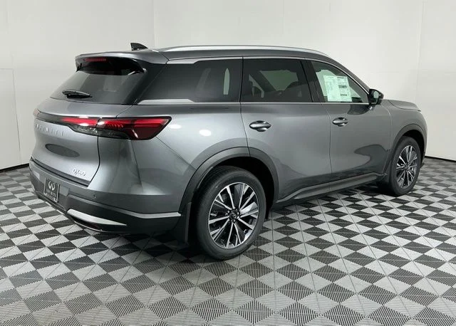 New 2027 Graphite Shadow INFINITI LUXE image 6