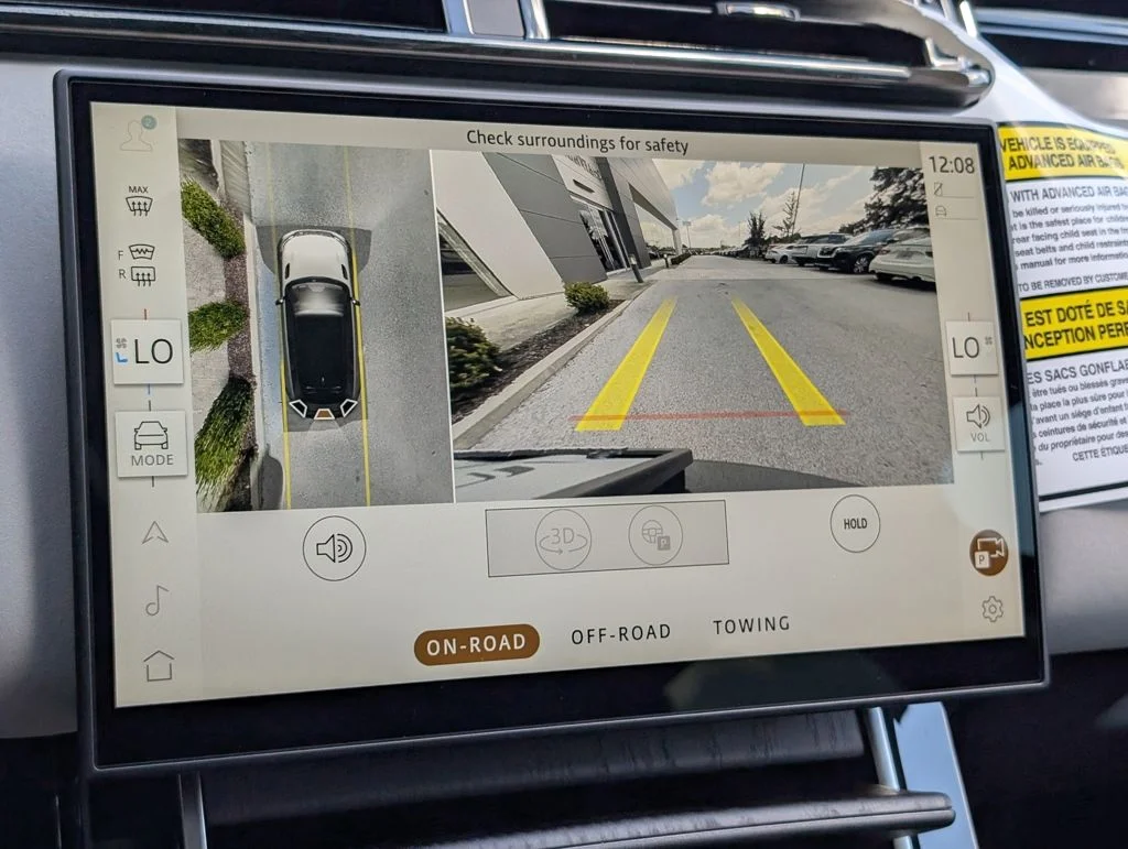 Certified Used 2025 Gray Land Rover Dynamic SE image 15