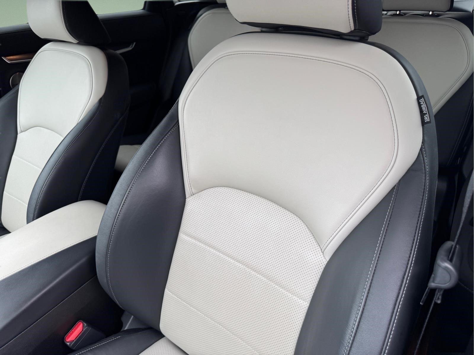 Used 2023 Majestic White INFINITI ESSENTIAL image 11