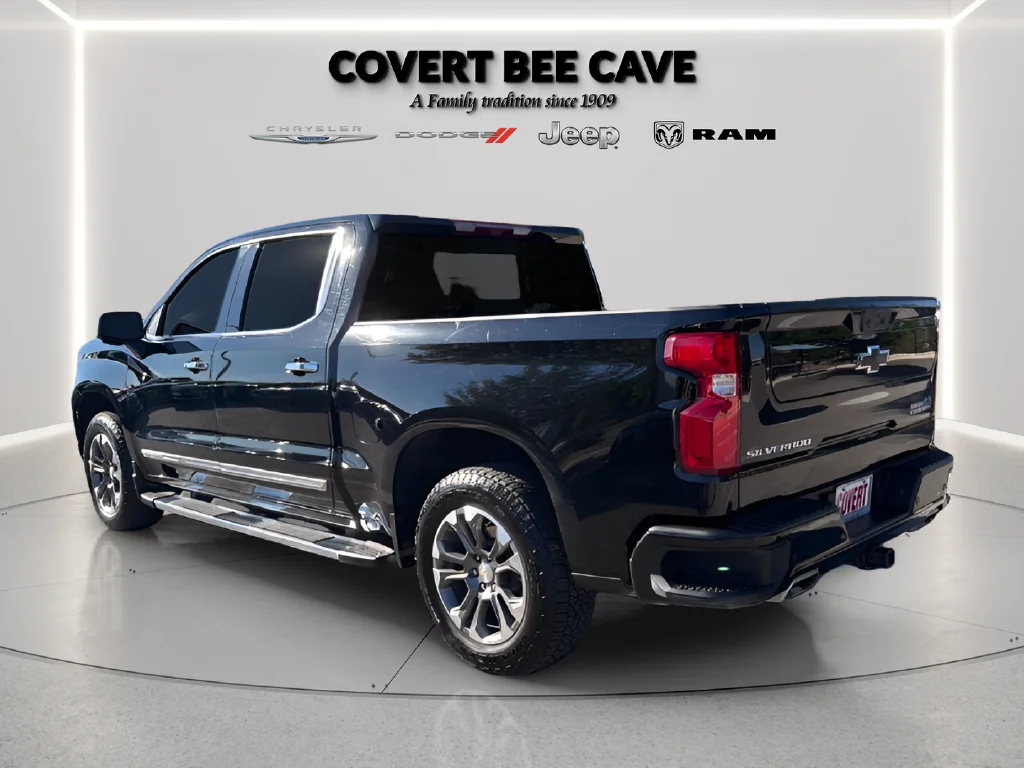 Used 2025 Black Chevrolet High Country image 7