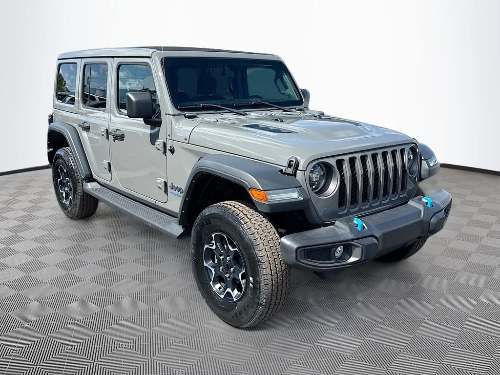 Used 2022 Gray Jeep Unlimited Rubicon 4xe image 4