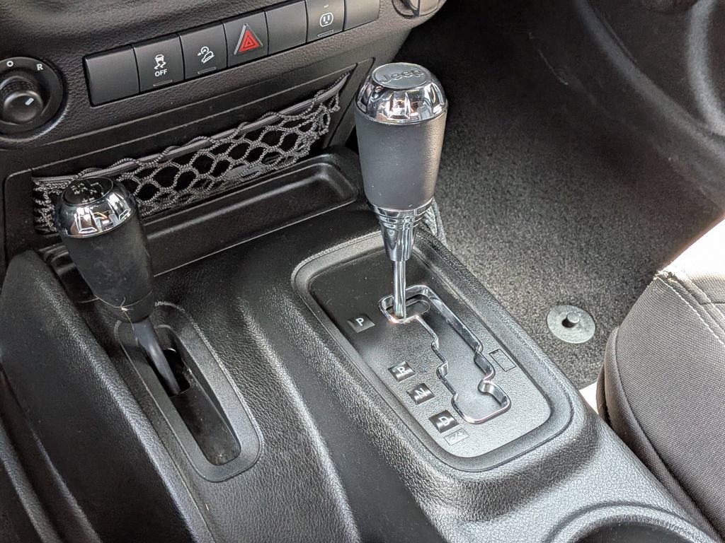 Used 2016 Black Jeep Unlimited Sahara image 15