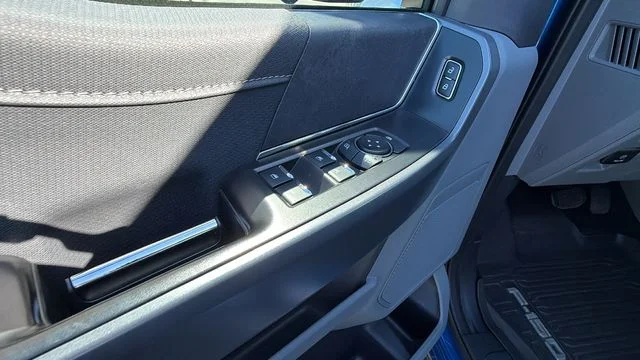 Used 2024 Blue Ford XLT image 22