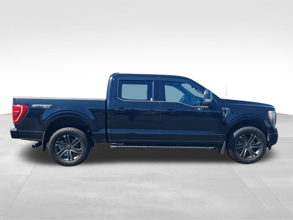 Used 2022 Black Ford XLT image 9