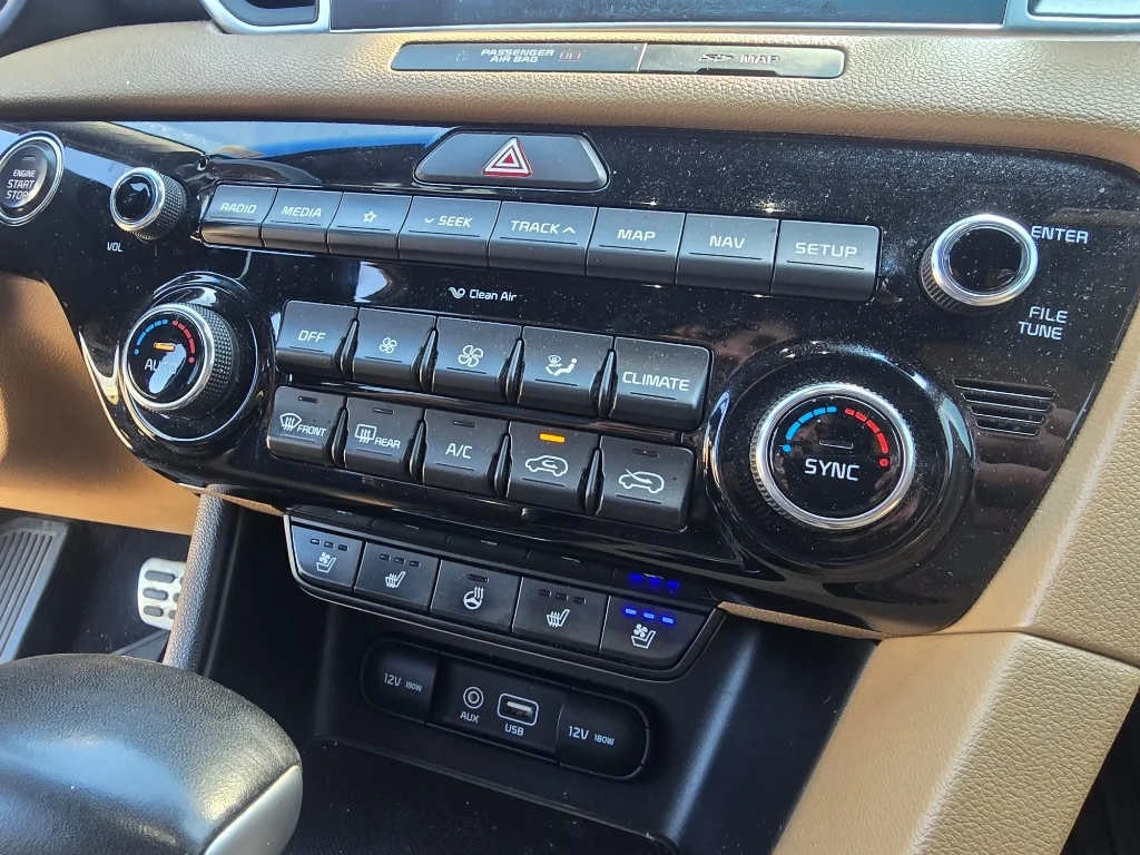 Used 2018 Snow White Pearl Kia SX Turbo image 21