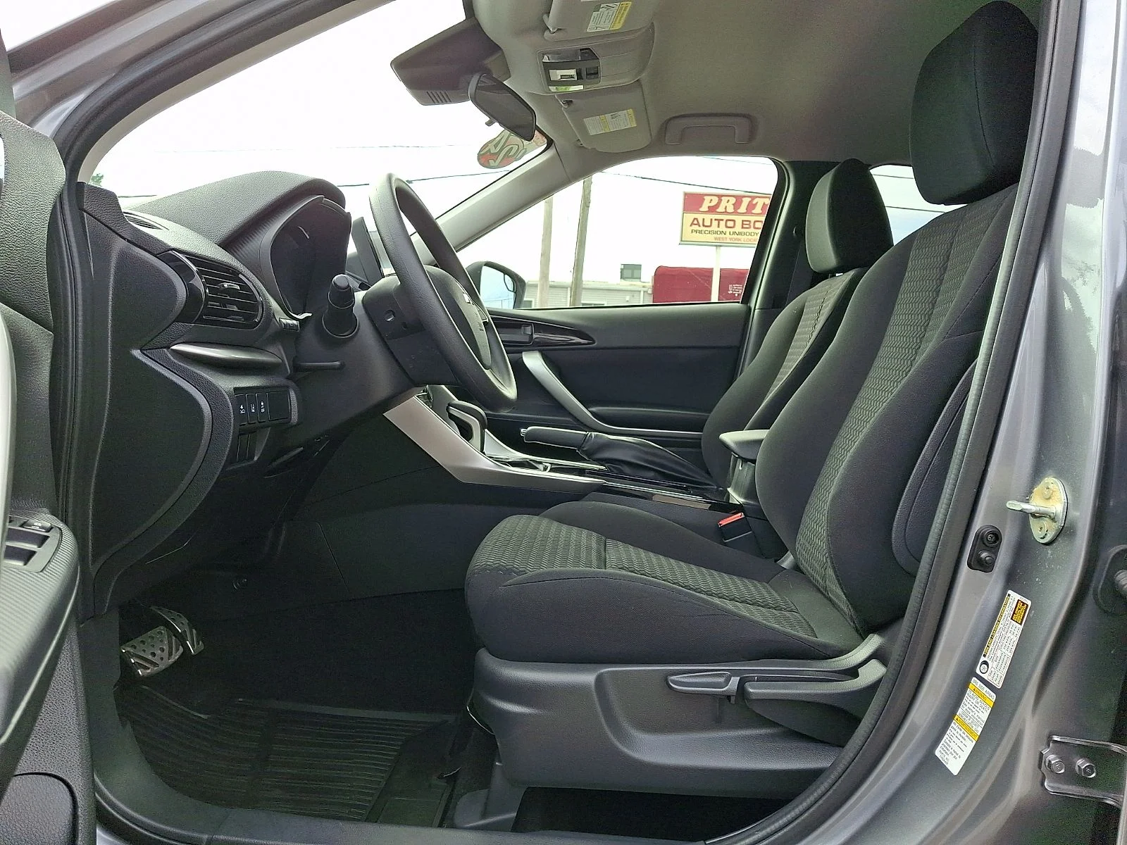 Used 2024 Gray Mitsubishi Black Edition image 13