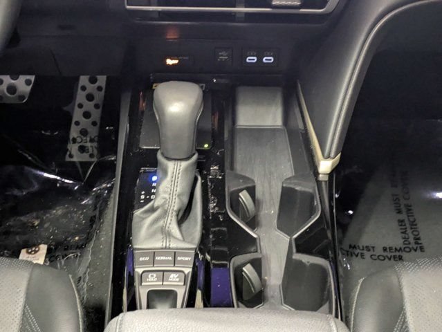 Used 2025 Wind Chill Pearl Toyota XSE image 19