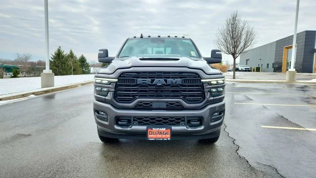 New 2026 Granite Crystal Metallic Clear-Coat Exterior Paint RAM Laramie image 9