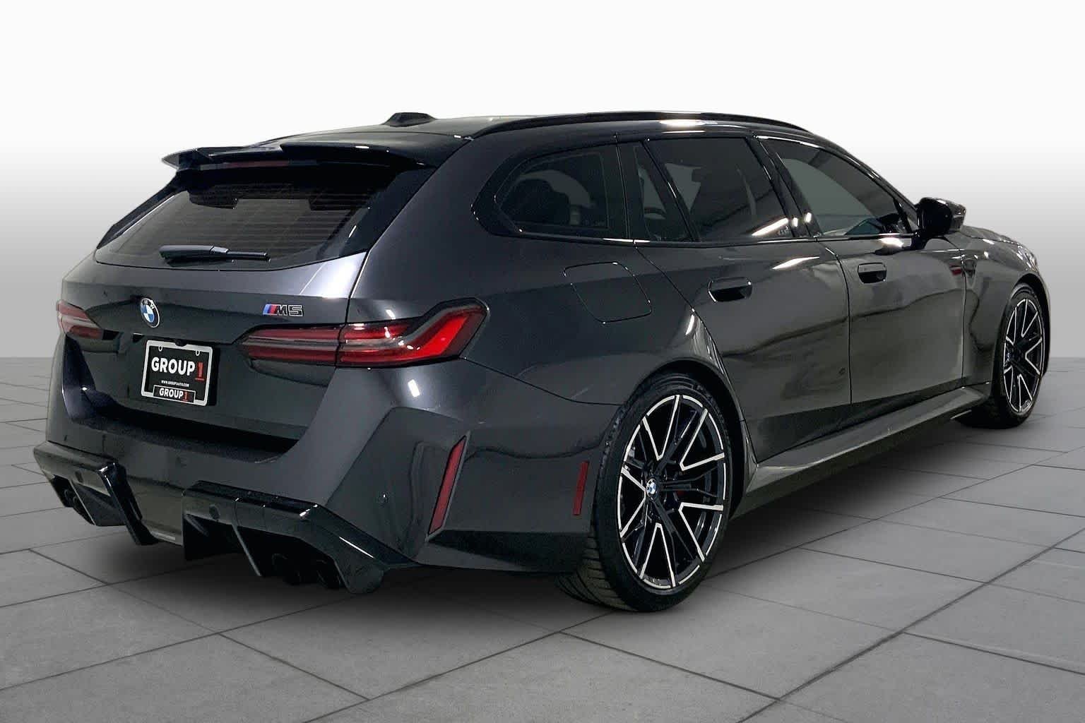 Used 2025 Dark Graphite Metallic BMW  image 12