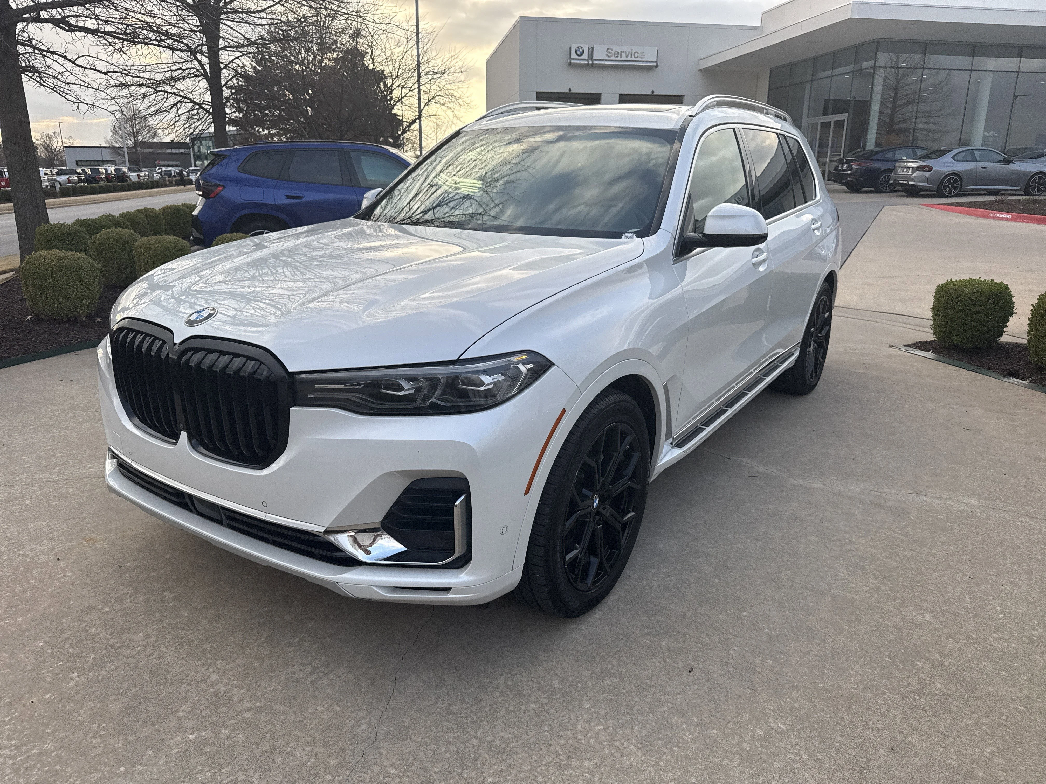 2021 BMW X7 xDrive40i's photo