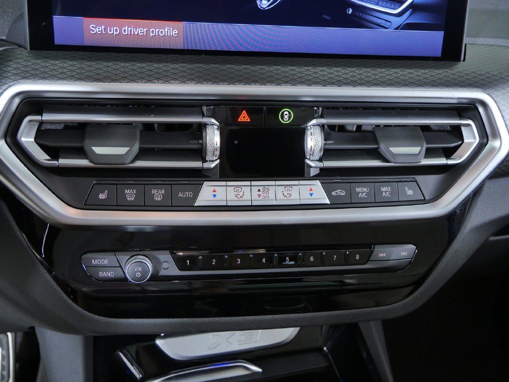Certified Used 2024 Carbon Black Metallic BMW xDrive30i image 50
