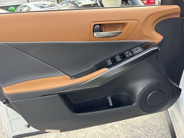2023 Lexus IS 300 - Photo 13