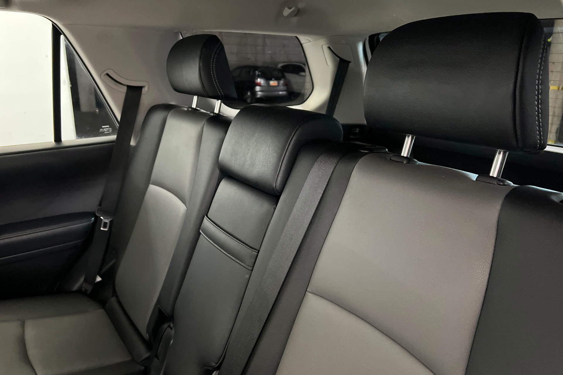 Used 2024 White Toyota SR5 Premium image 19