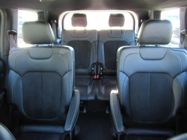 Certified Used 2022 Black Jeep Altitude image 27