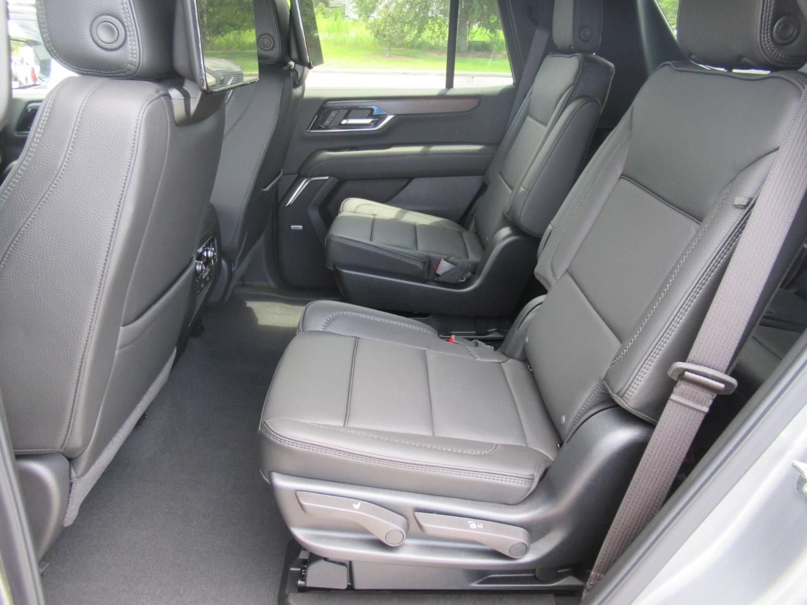 2026 GMC Yukon Denali - Photo 38