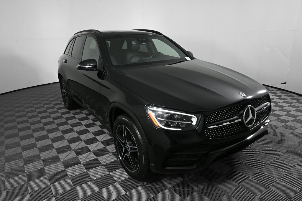 Used 2022 Black Mercedes-Benz GLC 300 image 25
