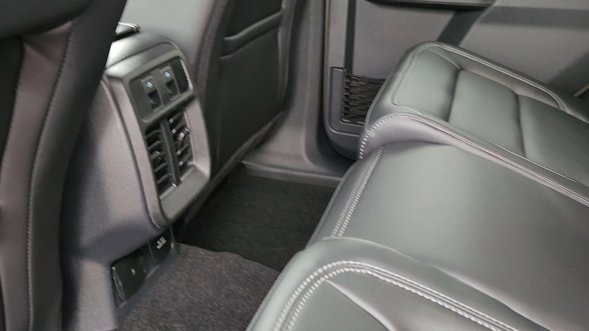 New 2026 Marsh Gray Ford Outer Banks image 24